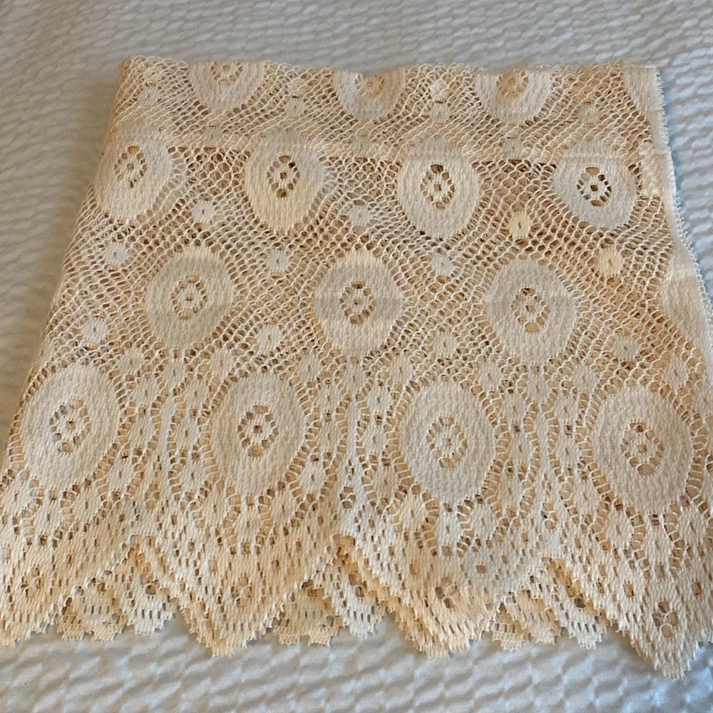 Pair cream lace curtains swag sides 64” x38” 2 valances 54”x 16” - Picture 5 of 6